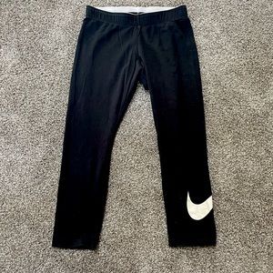 Nike capri leggings
